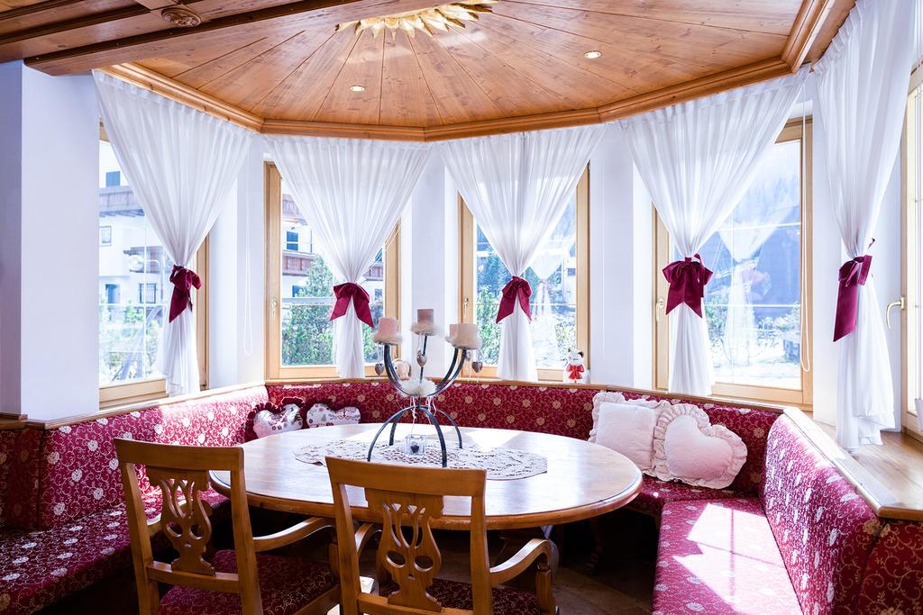 Hotel Vienna Сан-Мартино-ди-Кастроцца Экстерьер фото