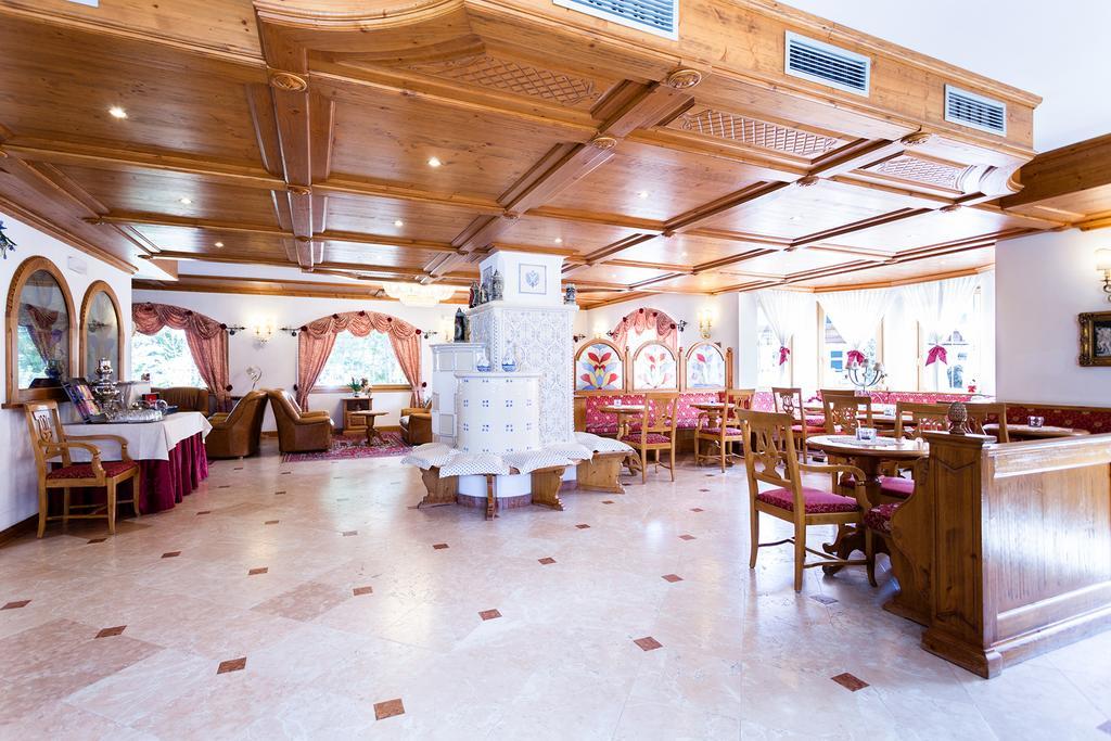 Hotel Vienna Сан-Мартино-ди-Кастроцца Экстерьер фото
