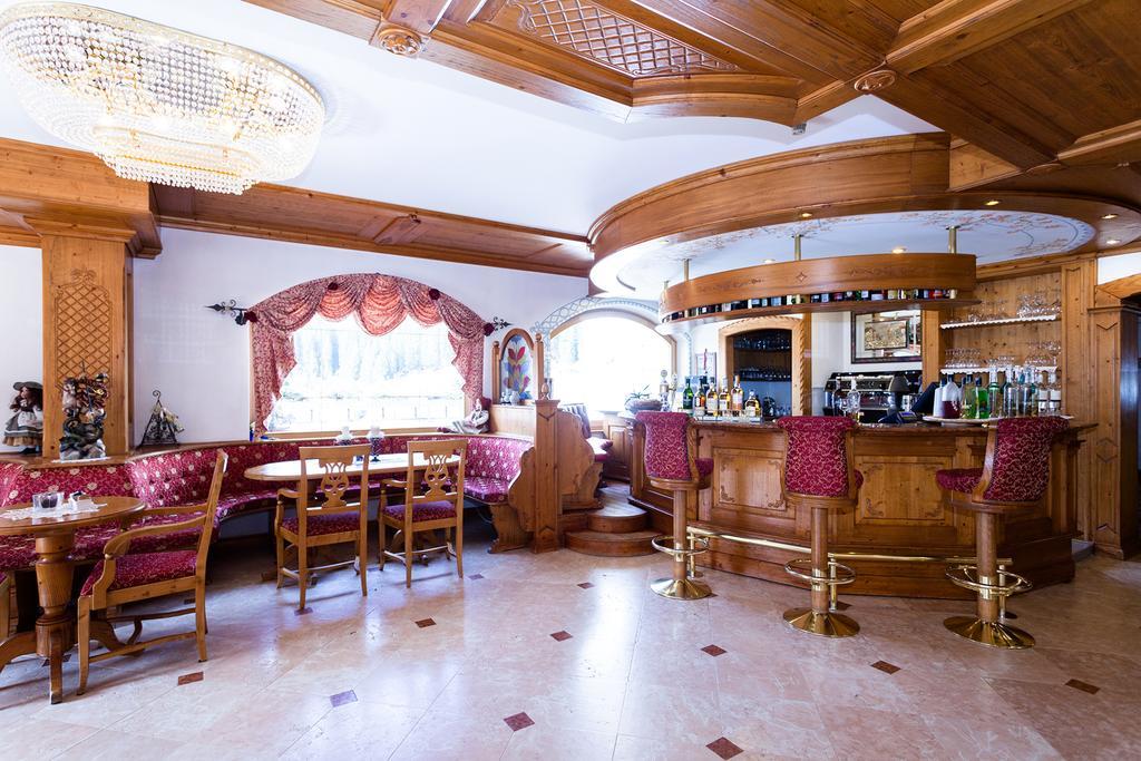 Hotel Vienna Сан-Мартино-ди-Кастроцца Экстерьер фото